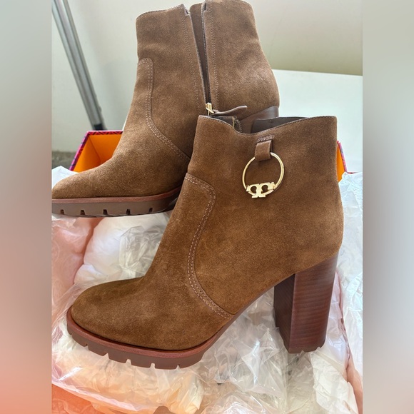 Tory Burch
Women's Sofia Logo Ring High-Heel Booties - Picture 2 of 7